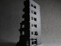 【プラモ用に】ジオ・コム「破壊されたビルA」【再販決定】の画像