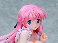 【彼女×彼女×彼女】ブラックベリー「織節秋奈 裸エプロン」フィギュア 2種同時予約開始の画像