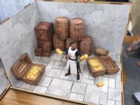 【AKガーデン】ドラゴンホース「宝箱A 木材（仮）」「土管（仮）、空調室外機（仮）」「1/12アクションフィギュアボディ」新作展示の画像