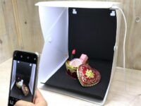 【フィギュア撮影用に】サンキューマートから「LED付き撮影ボックス」発売開始、390円（税別）！の画像