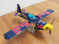 【玩具】レッドブル缶が変形「トランスフォーミング プレイン」商品サンプル公開の画像