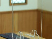 【可動フィギュア用に】「ウイルス感染防止アクリル板 2組入」発売決定【ミニチュア】の画像