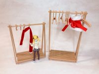 「ミニチュア ハンガーラック」「ミニチュア ハンガー」100円ショップで発売中の画像