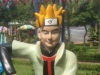 【画像】ベトナムの「ナルト」等身大フィギュアがひどいの画像