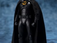 S.H.フィギュアーツ「バットマン（ザ・フラッシュ）」可動フィギュア 商品情報公開、7月3日予約開始の画像