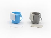 【可動フィギュア用に】山田化学 「ミニチュア イベントフェンス」「ミニチュア バケツと雑巾」100円ショップで発売中の画像