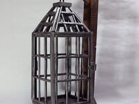 【可動フィギュア用に】1/12スケール フィギュア用 情景インテリア「吊刑籠」【予約開始】の画像
