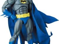 【バットマン】マフェックス「ナイト クルセイダー バットマン」可動フィギュア 再販決定の画像