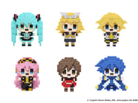 PROOF「ビルドット『ピアプロキャラクターズ』マスコットフィギュア」予約開始、ピクセルアートのマスコットフィギュアの画像