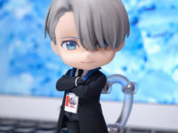 【ユーリ!!! on ICE】ねんどろいど「ヴィクトル・ニキフォロフ コーチVer.」明日予約開始の画像