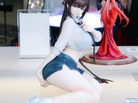 【勝利の女神:NIKKE】フリーイング「マルチャーナ-スクールデイズ」「ブレッディ」1/4フィギュア【試作展示】の画像