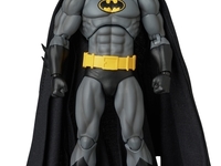 【バットマン】マフェックス「ナイトクルセイダー バットマン BLACK Ver.」可動フィギュア【再販予約開始】の画像